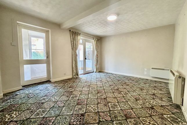 8 Station Road, Tisbury photo 2