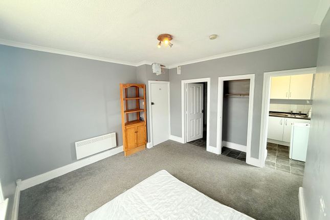 Flat 4, 1, Compass Hill, Taunton photo 2