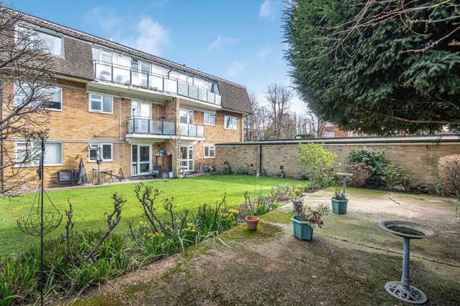 Flat 1 Peacock Court, 66, Wellington Road, Enfield photo 5