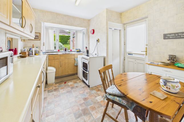51, Oakhill Road, Dronfield photo 3