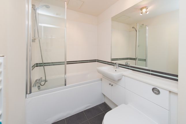 12 Amiot House,, Heritage Avenue, Colindale photo 4