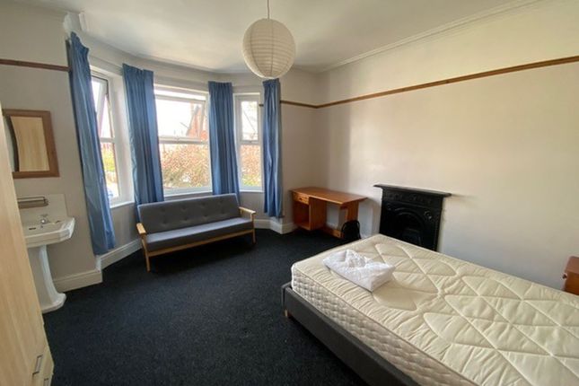 45 Everett Road, Manchester photo 2