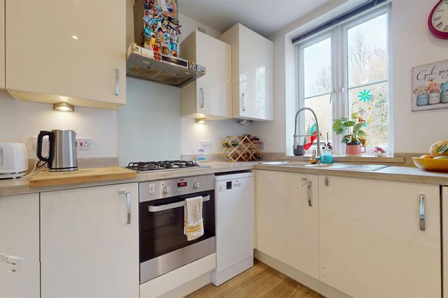 2, Attika Close, Newport Pagnell photo 5
