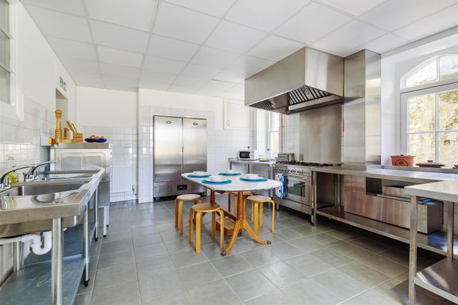 COM, Merlin Court, Torrs Park, Ilfracombe photo 4