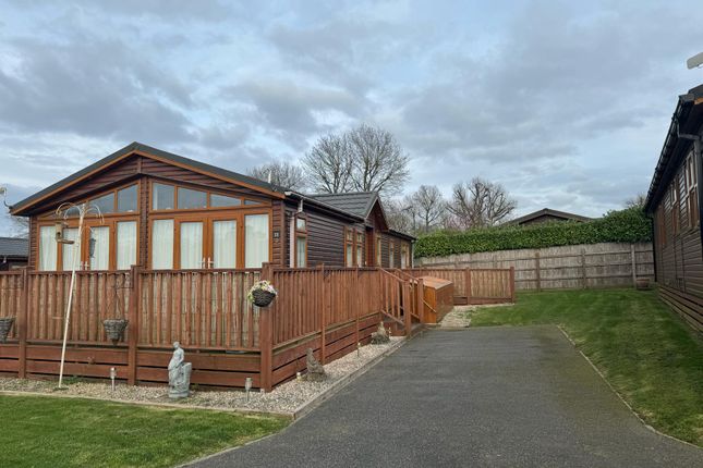 Mobile/park home for sale in Farley Green, Albury, Guildford
