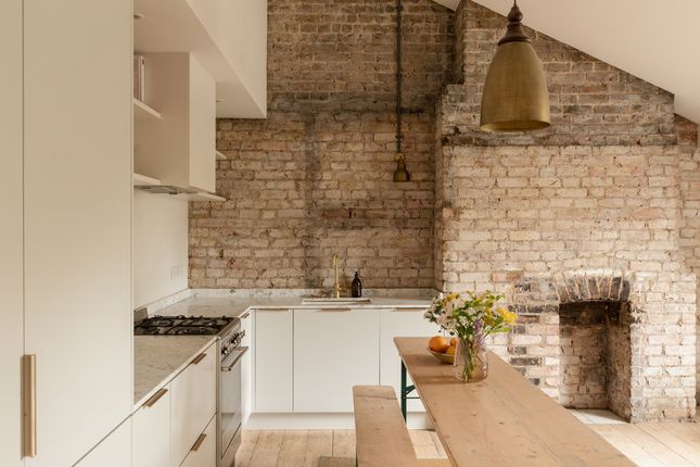 2-bed flat on 318d, Queens Road, New Cross, £525,000