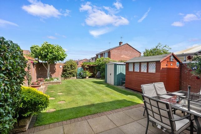 1 Allwoods Close, Alcester photo 2