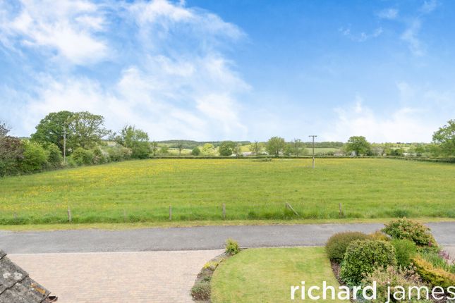 Carinya, The Common, Brinkworth photo 2
