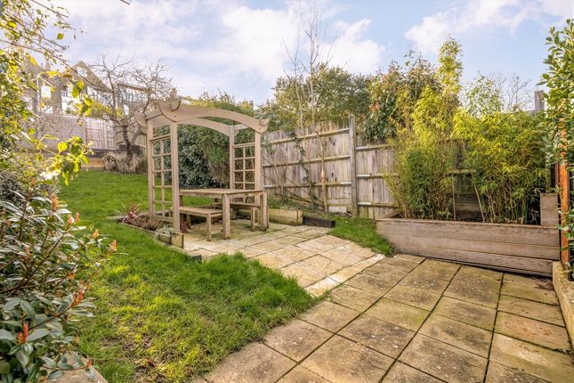 25, Hillcourt Road, London photo 2