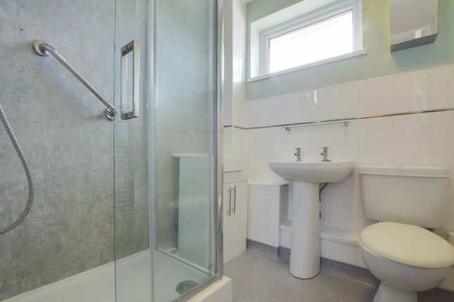 44 Okehampton Avenue, Leicester photo 4