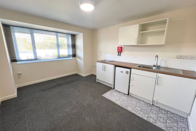 Flat 1, Woodmill Court, 725-731, Portswood Road, Hampshire photo 2