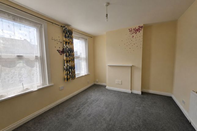 54 Field Road, London photo 2