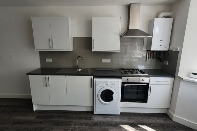 Flat 5, 3 Richard Street, Cathays, Cardiff photo 4