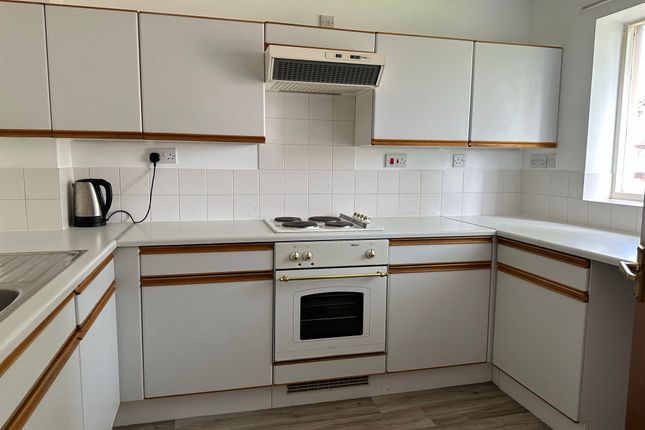 25, Bradford Close, Somerset photo 2