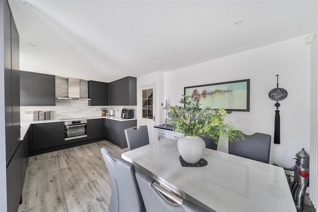 4 Cavendish Court, Mayfare, Rickmansworth photo 2