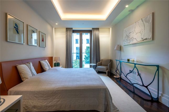 Flat 15, 8, Whistler Square, London photo 4