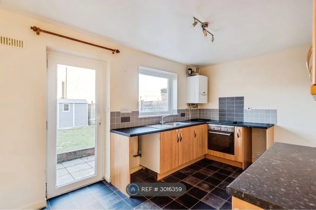 Hadleigh Close, Westlea, Swindon photo 4