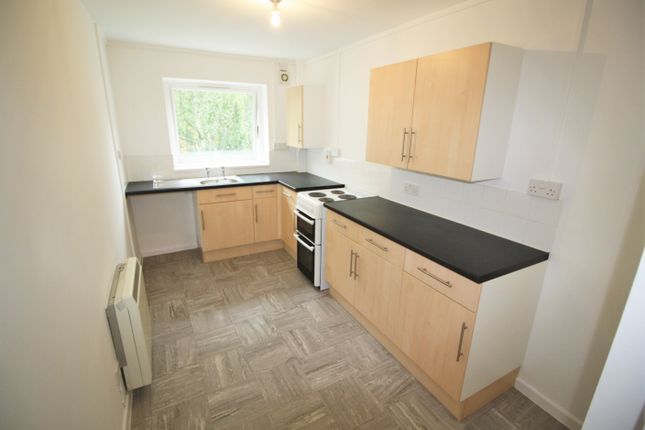 Thumbnail Flat to rent in 16 Brooklyn Park, Exmouth