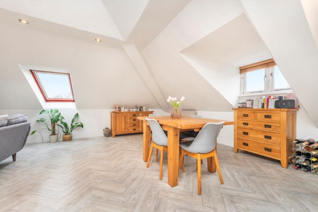 Flat for sale in Irving Mews, London