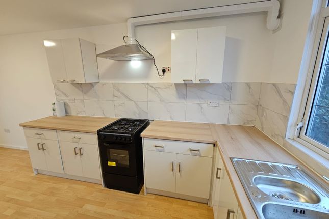 Property to rent in Brathay Close, Styvechale, Coventry