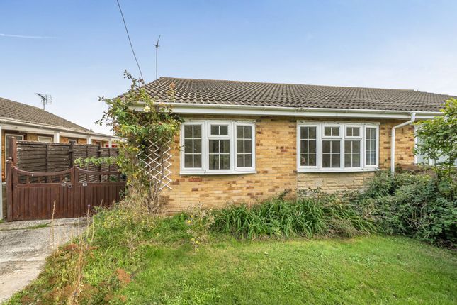 2-bed bungalow on 72 Manor Lane, Chichester, £275,000