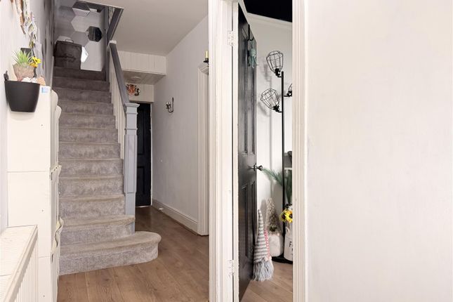 4, Heol Llanelli, Kidwelly photo 2
