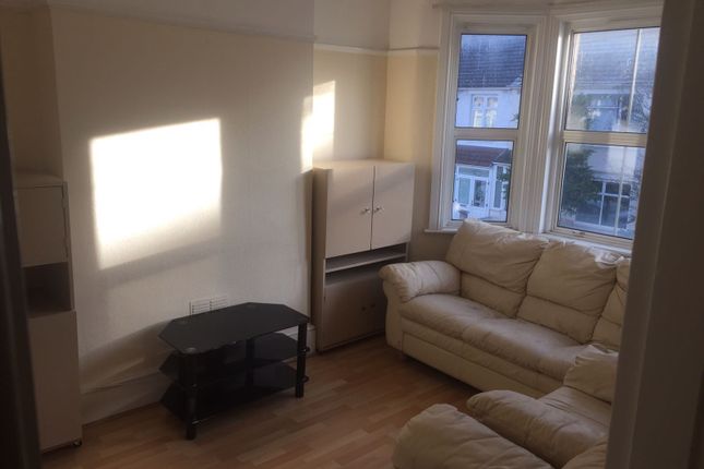 Thumbnail Flat to rent in Johnstone Road, East Ham