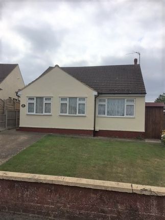 Thumbnail Detached bungalow to rent in The Furrows, Luton