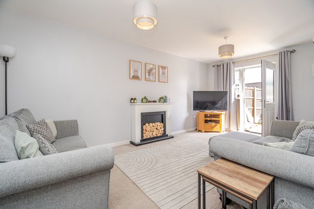 7, Lunniss Way, Bedford photo 4