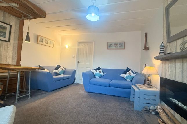 Flat 4, Seaward Court,, Wogan Terrace, Pembrokeshire photo 4