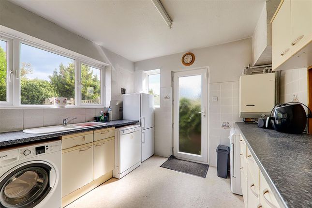 41, Chesham Close, Worthing photo 4