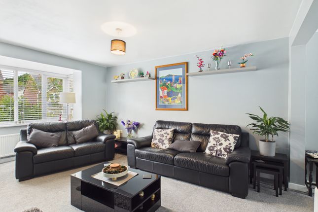 5, Viner Way, Hyde photo 3