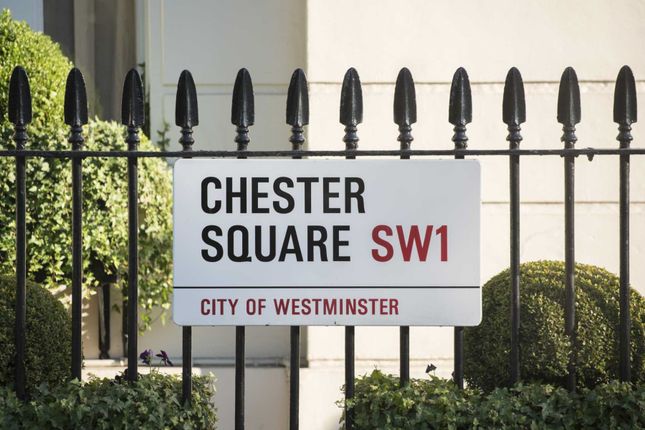 Town house to rent in Chester Square, London