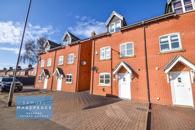 3-bed house on 3 Waters Edge Close, Newcastle-Under-Lyme, £225,400