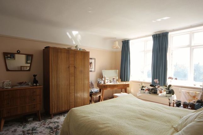 23 things you need to know before dating a girl from The Wirral