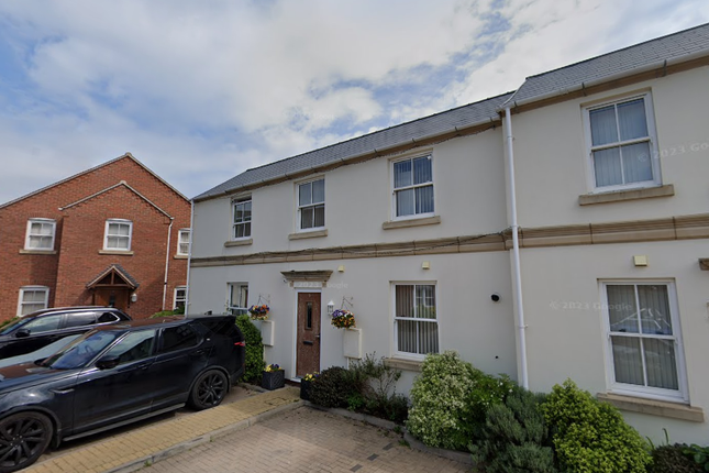 Semi-detached house to rent in Bridge House Close, Atherstone