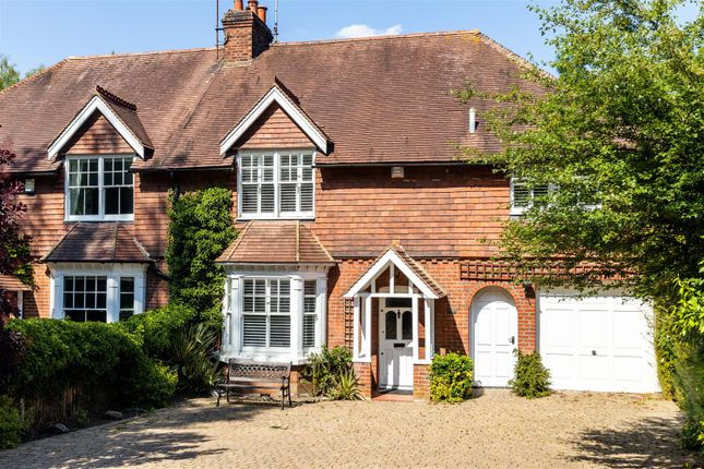 4-bed house on 219, London Road North, Redhill, £700,000