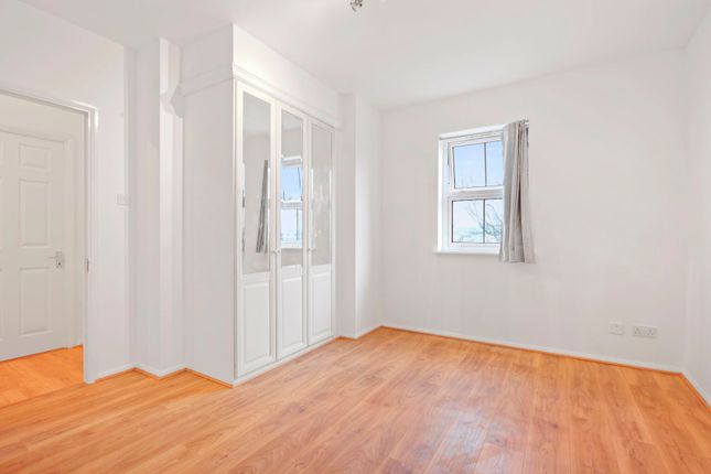 Flat for sale in Grange Road, London