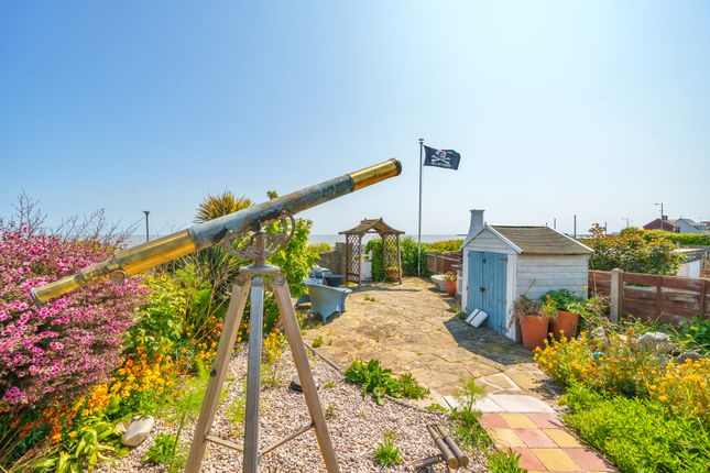 Town house for sale in Green Lane, Walton On The Naze