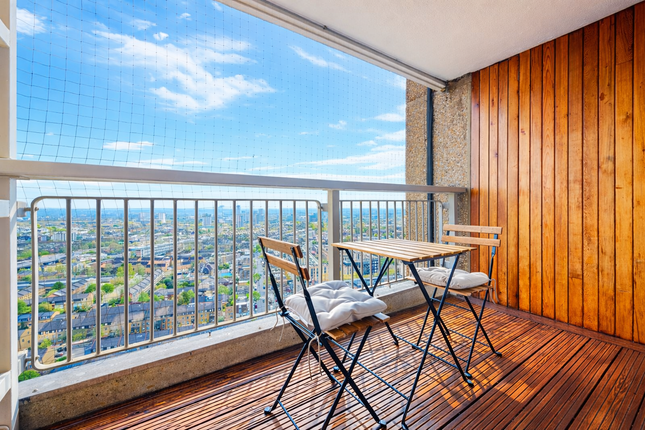 Flat 184, Trellick Tower, London photo 4