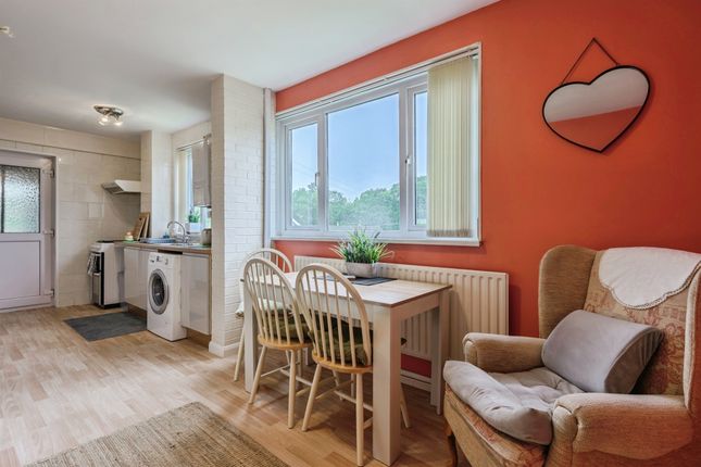 44, Jedburgh Crescent, Plymouth photo 5