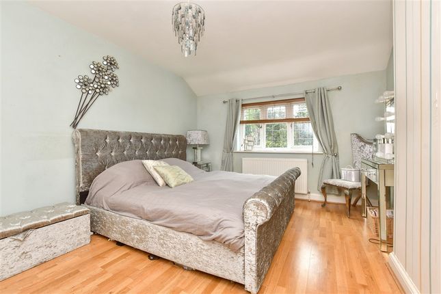 Reigate Road, Epsom photo 4