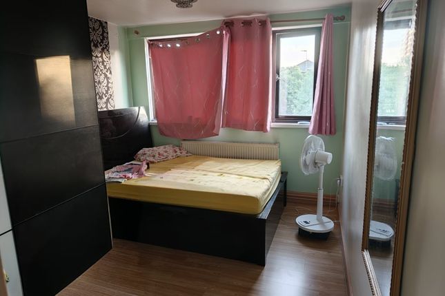 514, Summerwood Road, Isleworth photo 4