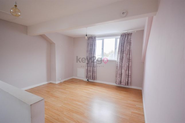 Terraced house to rent in Limpsfield Road, Sheffield