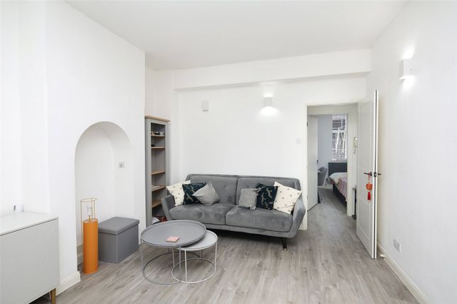 Flat to rent in Boswell Street, London
