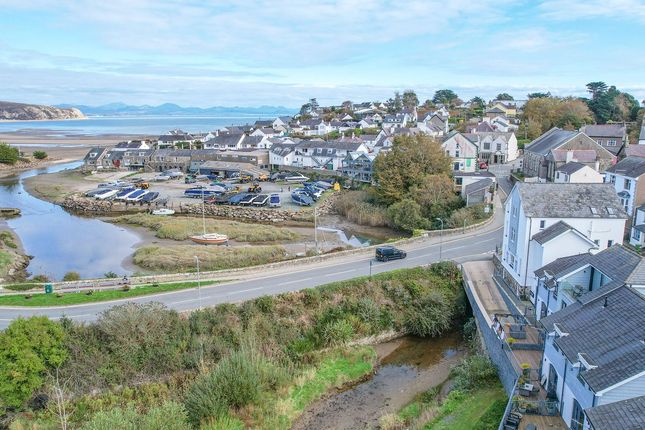 2b, Pen Y Bont, Pwllheli photo 4