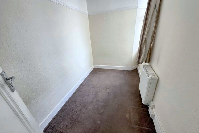 200a Kenton Road, HARROW photo 4