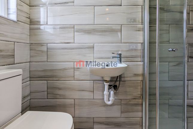 Flat 3 129, Stafford Road, Greater London photo 4