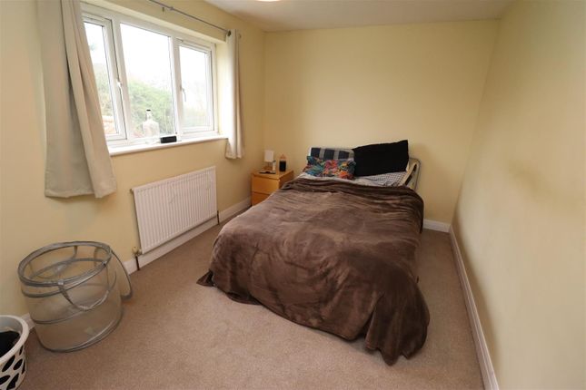 24, Victoria Drive, Giberdyke photo 4