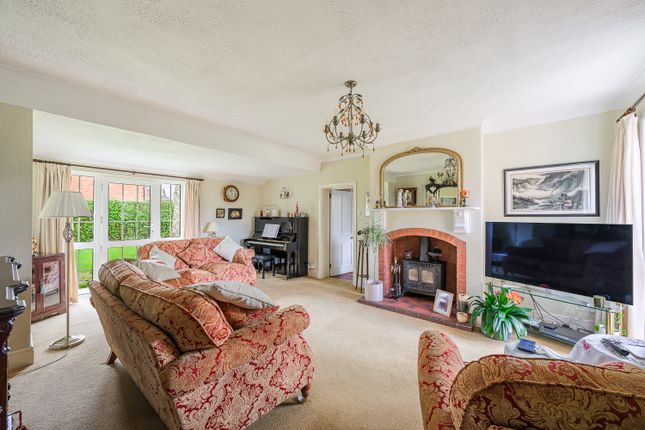 Yew Tree House, Bearstone Road, Market Drayton photo 2
